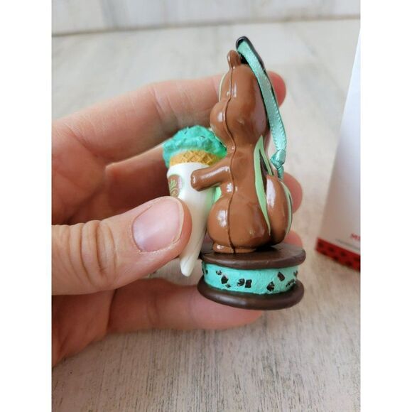 Hallmark mint chocolate chipmunk ice cream 2013 ornament Xmas holiday tree - Picture 3 of 7